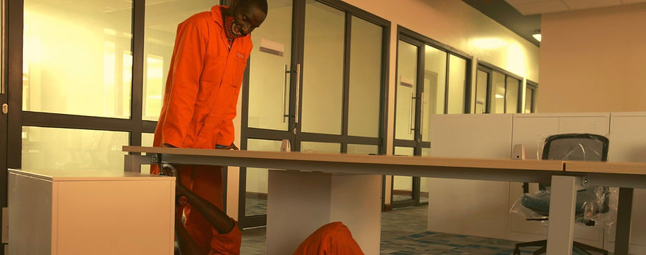 Top Challenges and Solutions for Office Furniture Retailers in Latin America